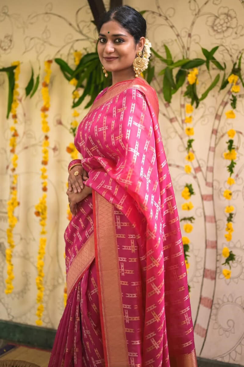 Artistic Dark Pink Soft Silk Saree With Refreshing Blouse Piece - Surats Fabric
