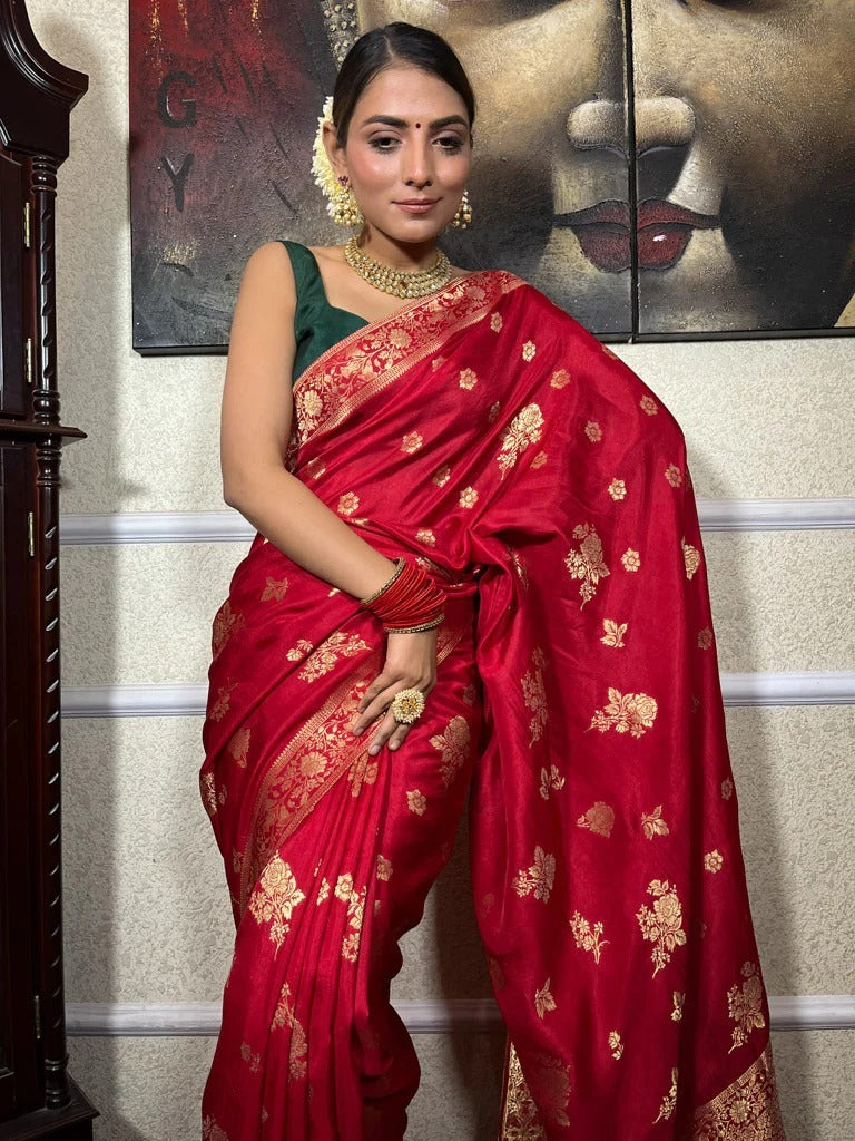 Bewitching Red Soft Silk Saree With Conflate Blouse Piece - Surats Fabric