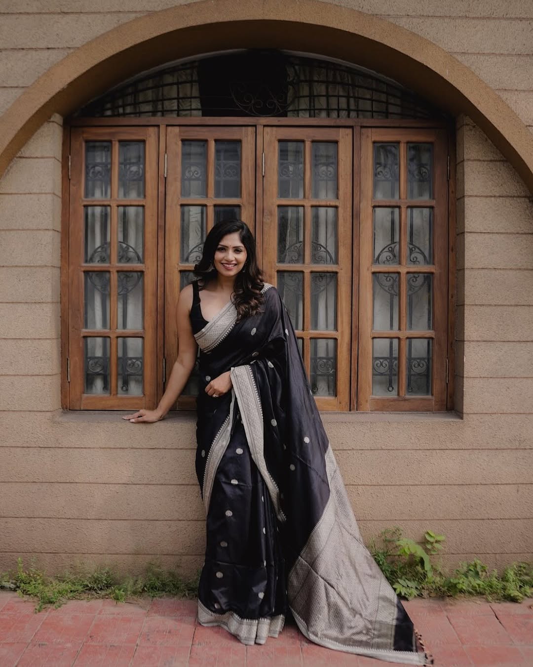 Assemblage Black Soft Silk Saree With Ebullience Blouse Piece - Surats Fabric