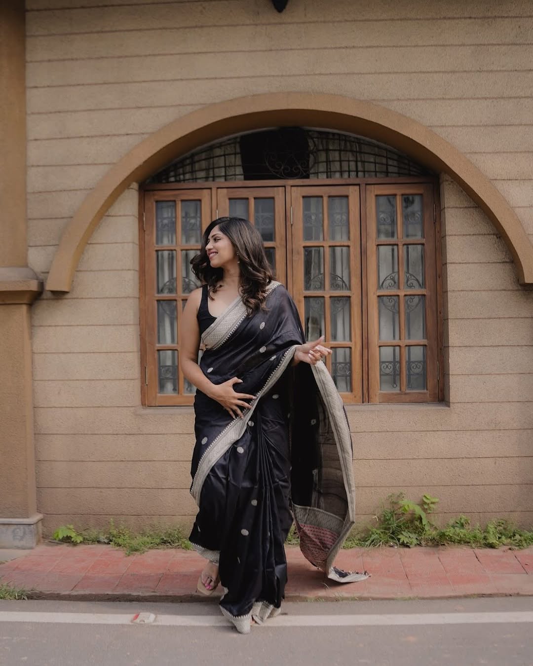 Assemblage Black Soft Silk Saree With Ebullience Blouse Piece - Surats Fabric
