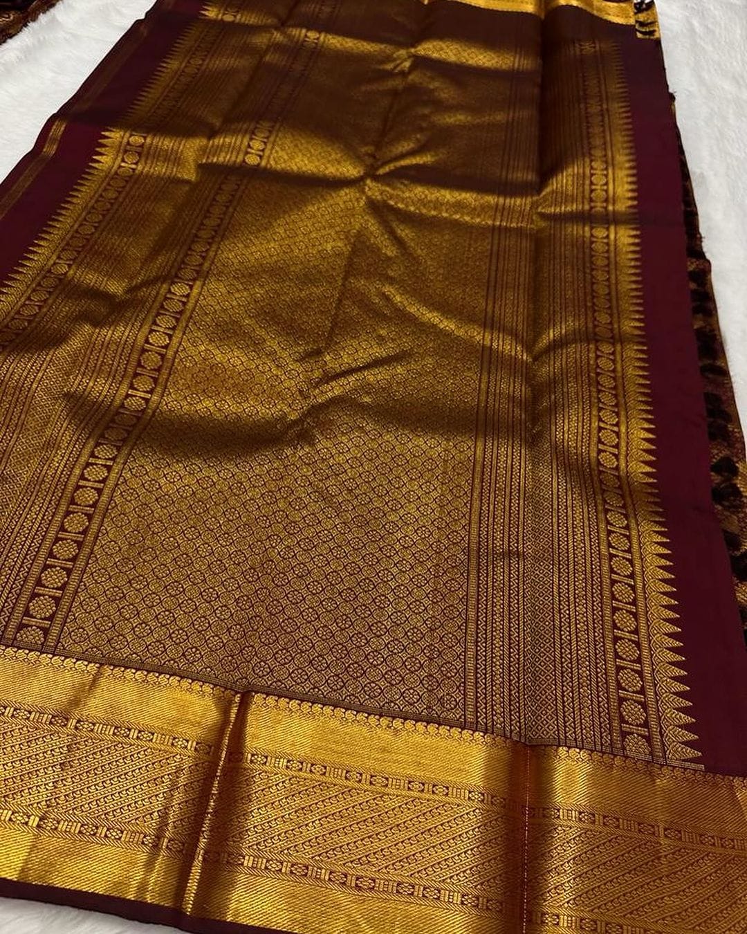 Aplomb Wine Soft Silk Saree With Vivacious Blouse Piece - Surats Fabric