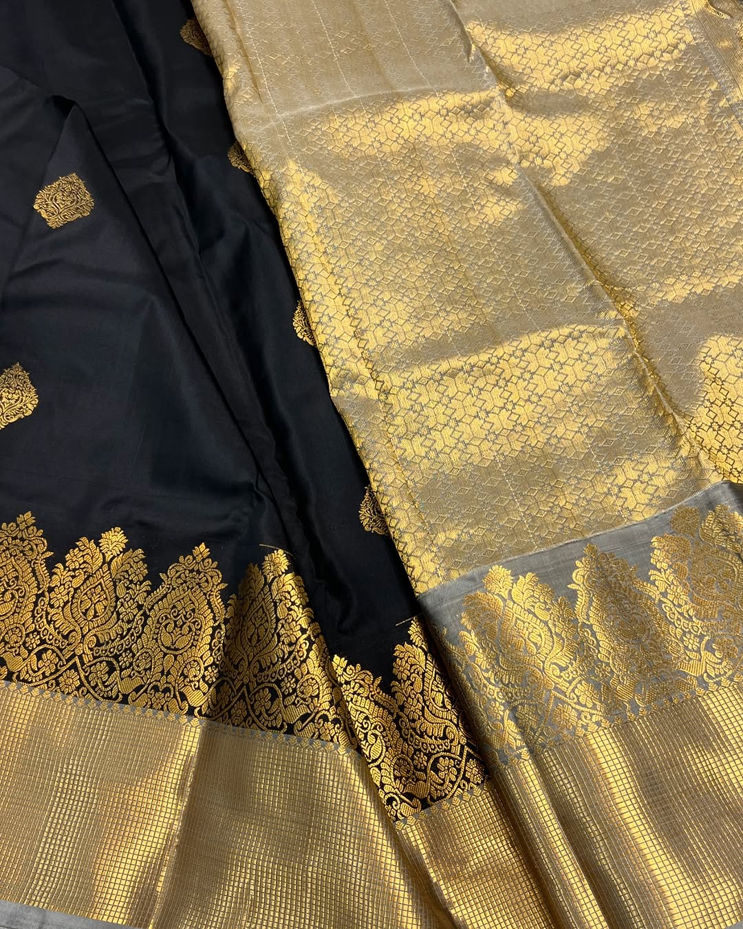 Beleaguer Black Soft Banarasi Silk Saree With Forbearance Blouse Piece - Surats Fabric