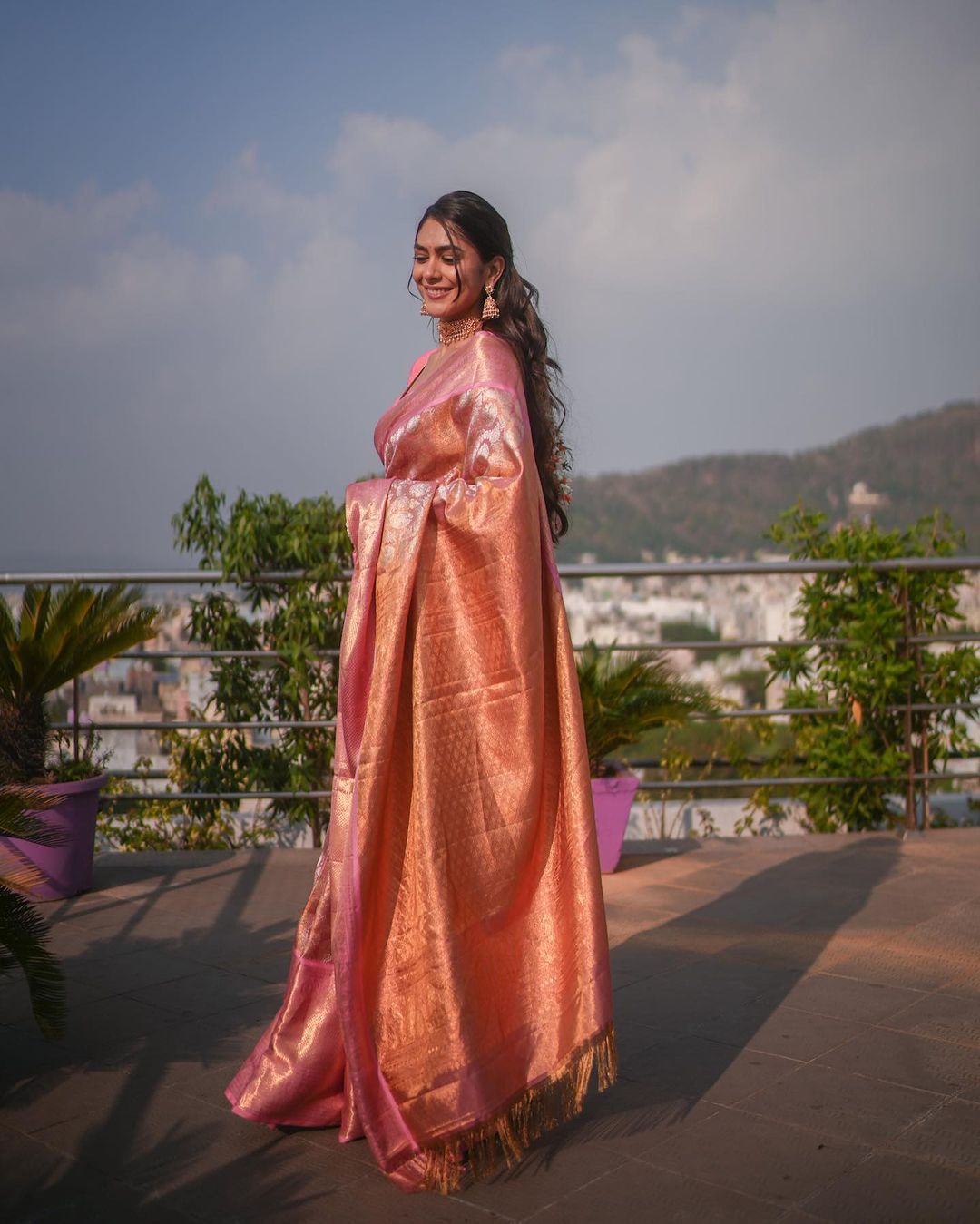Attractive Pink Soft Banarasi Silk Saree With Impressive Blouse Piece - Surats Fabric