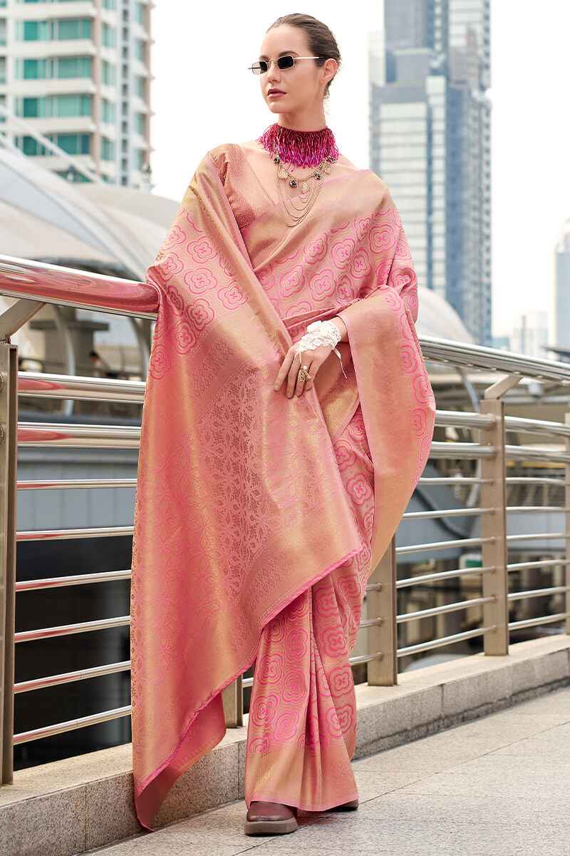 Aplomb Pink Kanjivaram Silk Saree With Gratifying Blouse Piece