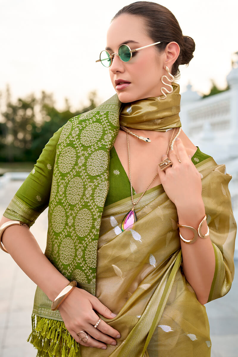 Arresting Green Soft Banarasi Silk Saree With Prettiest Blouse Piece - Surats Fabric