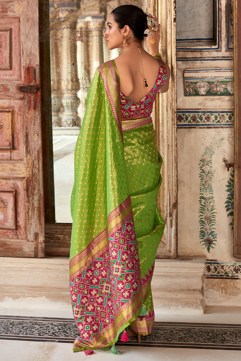 Arresting Green Soft Banarasi Silk Saree With Ravishing Blouse Piece - Surats Fabric