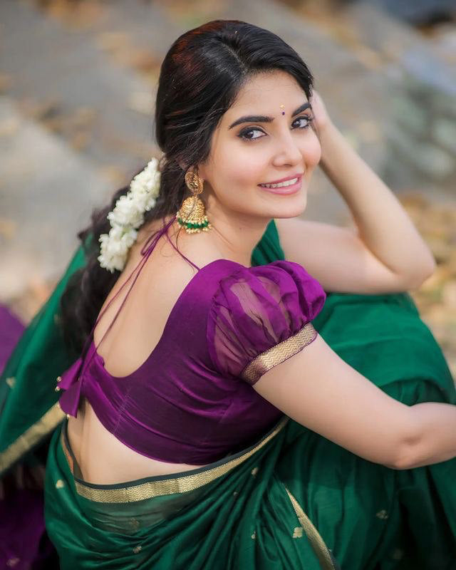 Attractive Green Cotton Silk Saree With Flaunt Blouse Piece - Surats Fabric