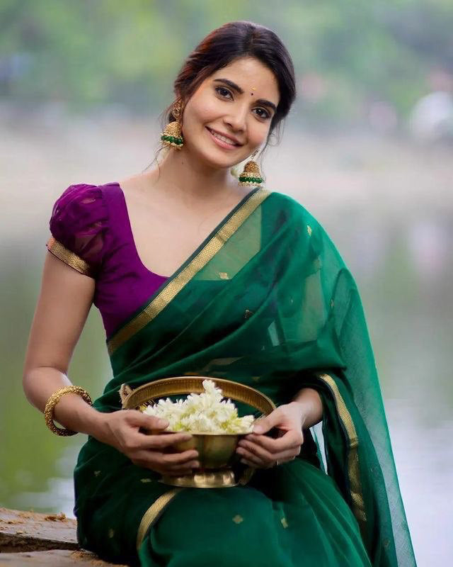 Attractive Green Cotton Silk Saree With Flaunt Blouse Piece - Surats Fabric