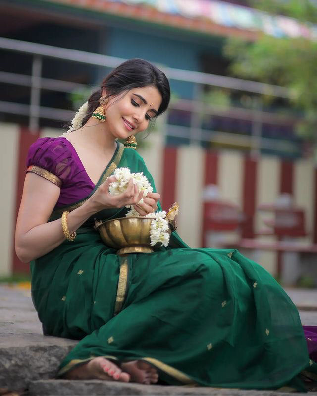 Attractive Green Cotton Silk Saree With Flaunt Blouse Piece - Surats Fabric